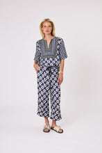 Load image into Gallery viewer, DESIGN NATION Cortez Top