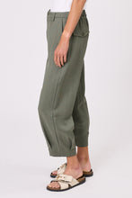 Laden Sie das Bild in den Galerie-Viewer, DESIGN NATION Pivot Pant