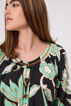 Laden Sie das Bild in den Galerie-Viewer, DESIGN NATION Serene Top