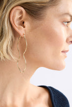 Charger l&#39;image dans la galerie, ELK Svel Long Hoop Earrings