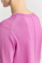 Laden Sie das Bild in den Galerie-Viewer, TOORALLIE Fine Merino Jumper