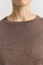 Laden Sie das Bild in den Galerie-Viewer, TOORALLIE Fine Merino Jumper