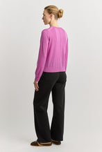 Laden Sie das Bild in den Galerie-Viewer, TOORALLIE Fine Merino Jumper