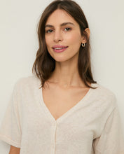 Indlæs billede til gallerivisning YERSE Flax V Neck Cardi SS