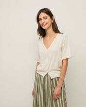 Indlæs billede til gallerivisning YERSE Flax V Neck Cardi SS