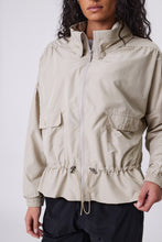 Laden Sie das Bild in den Galerie-Viewer, MARLOW Fairway Spray Jacket