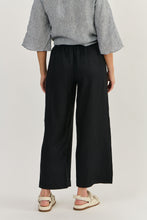 Laden Sie das Bild in den Galerie-Viewer, NATURALS GA398 Wide Leg Pants