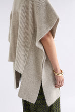 Laden Sie das Bild in den Galerie-Viewer, ELK Aleph Poncho