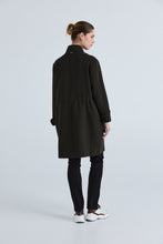 Laden Sie das Bild in den Galerie-Viewer, LANIA Raft Coat