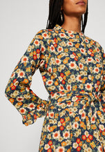 Load image into Gallery viewer, LOLLYS LAUNDRY Harper Flower Dress