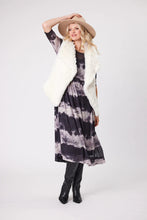 Load image into Gallery viewer, LEMON TREE Eira Faux Fur Vest