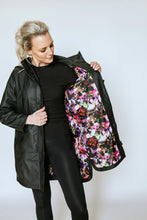 Laden Sie das Bild in den Galerie-Viewer, MOKE Billie Rain Jacket