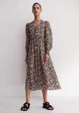 Load image into Gallery viewer, MORRISON Everley Shirred Dress