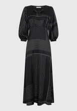 Laden Sie das Bild in den Galerie-Viewer, MORRISON Priya Dress