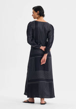 Laden Sie das Bild in den Galerie-Viewer, MORRISON Priya Dress