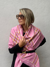 Load image into Gallery viewer, DARK HAMPTON Wool Silk Scarf
