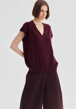 Load image into Gallery viewer, MORRISON Oxford Merino Knit Vest