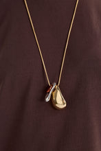Laden Sie das Bild in den Galerie-Viewer, ELK Atur Pendant Necklace