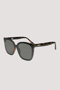 OTRA Betty Sunglasses