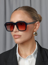 將圖片載入圖庫檢視器 OTRA Lennox Sunglasses