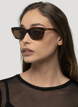 將圖片載入圖庫檢視器 OTRA Nove Sunglasses