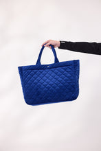 將圖片載入圖庫檢視器 DESIGN NATION Parade Tote Bag