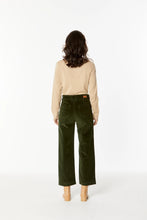 Load image into Gallery viewer, NEW LONDON Penrith Crop Cord Jean
