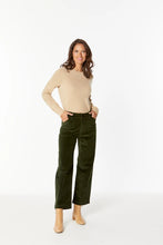 Load image into Gallery viewer, NEW LONDON Penrith Crop Cord Jean