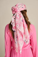 Laden Sie das Bild in den Galerie-Viewer, POM SHAWLS Pink Lillies