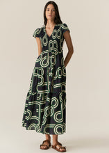 Cargar imagen en el visor de la galería, POL Alter Shirred Dress