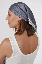 Laden Sie das Bild in den Galerie-Viewer, MARLOW Prism Scarf