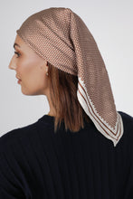 Laden Sie das Bild in den Galerie-Viewer, MARLOW Prism Scarf