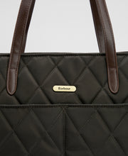 画像をギャラリービューアに読み込む, BARBOUR Quilted Tote Bag