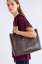 Cargar imagen en el visor de la galería, ELK Rahni Tote Bag