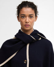 Laden Sie das Bild in den Galerie-Viewer, BARBOUR River Knitted  Cape