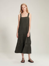 Load image into Gallery viewer, SILLS Javier Pleat Dress