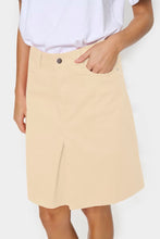 Laden Sie das Bild in den Galerie-Viewer, SAINT TROPEZ Jean Skirt