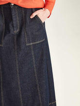 Laden Sie das Bild in den Galerie-Viewer, SILLS Harper Denim Skirt