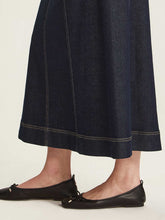 Laden Sie das Bild in den Galerie-Viewer, SILLS Harper Denim Skirt