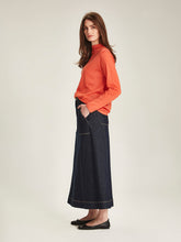 Laden Sie das Bild in den Galerie-Viewer, SILLS Harper Denim Skirt