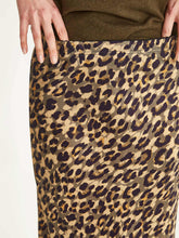 Cargar imagen en el visor de la galería, SILLS Bella Leopard Skirt