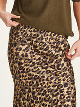 Laden Sie das Bild in den Galerie-Viewer, SILLS Bella Leopard Skirt