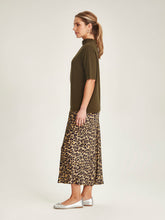 Cargar imagen en el visor de la galería, SILLS Bella Leopard Skirt