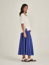 Laden Sie das Bild in den Galerie-Viewer, SILLS Salma Knit Tee