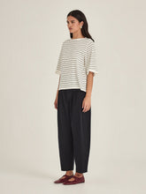 Cargar imagen en el visor de la galería, SILLS Sumire Boxy Tee