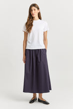 Laden Sie das Bild in den Galerie-Viewer, TOORALLIE Classic Tee