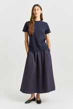 Laden Sie das Bild in den Galerie-Viewer, TOORALLIE Classic Tee