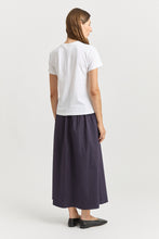 Laden Sie das Bild in den Galerie-Viewer, TOORALLIE Classic Tee