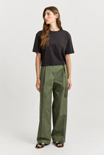 Indlæs billede til gallerivisning TOORALLIE Relaxed Crop Tee