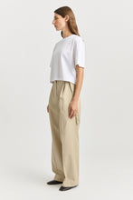 Indlæs billede til gallerivisning TOORALLIE Relaxed Crop Tee